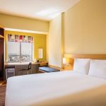 هتل ایبیس دیره (Ibis Deira Creekside Dubai) در مرکز شهر دبی واقع شده است.