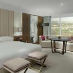 هتل گرند حیات دبی در قلب دبی قرار دارد، یکی از معروف‌ترین هتل‌ها می‌باشد و موقعیت مکانی این هتل در نزدیکی خیابان sheikh Zayed قرار دارد.