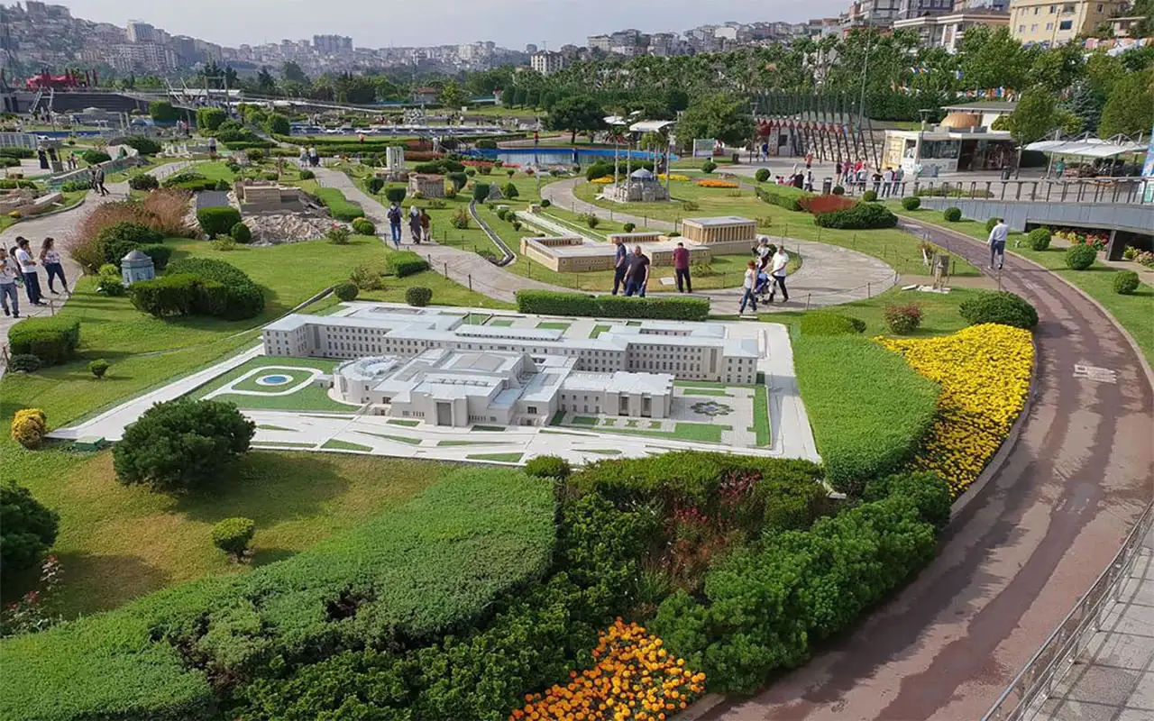 پارک مینیاتورک استانبول، اولین پارک مینیاتوری دنیا